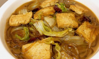 白菜豆腐怎么做（家庭小白菜炖豆腐做法）