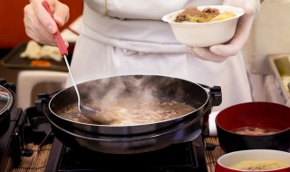 橘皮金针排骨汤怎么做（橘子皮排骨汤）