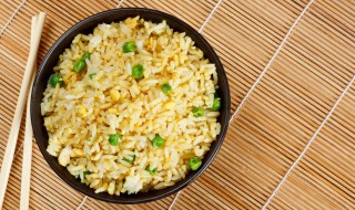 小炒肉豆角蛋炒饭怎么做(小炒肉豆角蛋炒饭怎么做的)