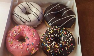 巧克力乳酪甜甜圈儿怎么做 巧克力乳酪甜甜圈儿如何做