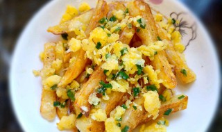 咸蛋黄焗排条怎么做 咸蛋黄焗排条的做法介绍