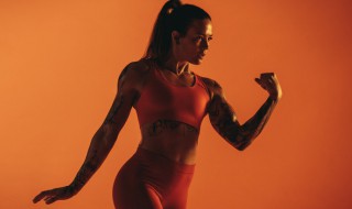 练二头肌后的拉伸方法（练二头肌后的拉伸方法图解）