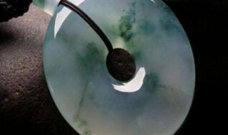 翡翠的透明度俗称（翡翠的种中透明度加的是）