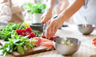 如何做土豆丝焖面（如何做土豆丝焖面窍门）