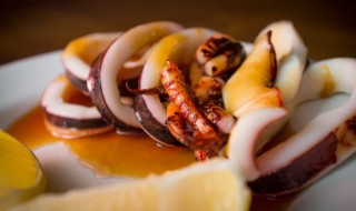 冻鱿鱼怎么做好吃(冻鱿鱼怎么做好吃又简单)