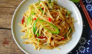 瘦肉青椒土豆丝怎么做（青椒土豆肉丝怎么做好吃）
