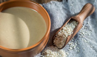 芝麻酱过期还能吃吗（芝麻酱过期还能吃吗没开封）