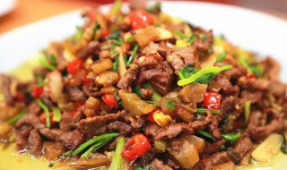 滑炒鸡松怎么做（如何炒滑鸡又滑又嫩）