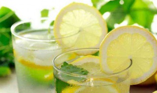 柠檬水用开水冲还是温水（柠檬水用开水冲还是温水好）
