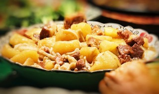 牛腩炖土豆怎么做 牛腩炖土豆怎么做才好吃