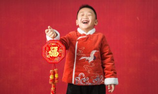 给自己一个人的新年礼物 给自己一个人的新年礼物说说