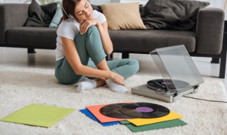 要死就一定要死在你手里歌词 莫西子诗要死就一定要死在你手里歌词