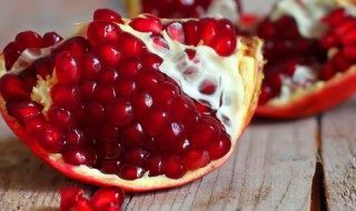 巧剥石榴的方法（巧剥石榴 家有妙招）