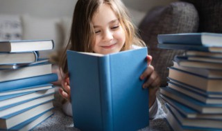 关于国庆节的英文手抄报（关于国庆节的英文手抄报 一等奖）