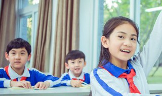 关于秋天手抄报（关于秋天手抄报短文内容）