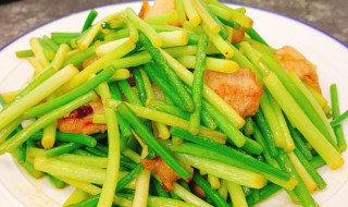 炒蒜苔用焯水吗 炒蒜苔用焯水吗 冷水下锅