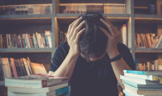 喧嚣怎么读 斑驳喧嚣怎么读