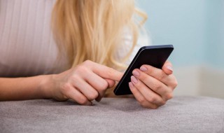 手机被短信验证码轰炸了怎么办(手机被短信验证码轰炸了怎么办呢)