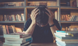 山不尽水无涯望中赊的意思（山穷水尽疑无路尽的意思）