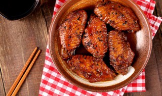 蒜蓉炸鸡翅的做法（蒜蓉炸鸡翅的做法视频）