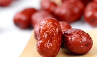 黑鱼豆腐枸杞红枣蘑菇汤的做法(黑鱼豆腐枸杞红枣蘑菇汤的做法视频)