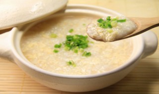 电饭锅版香芋排骨粥的做法 家常电饭锅版香芋排骨粥的做法