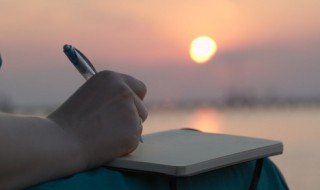 咎由自取的意思（咎由自取的意思相近的俗语）