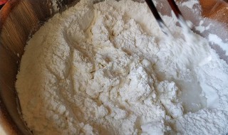 驴打滚外面裹的是什么粉 驴打滚那个粉面叫什么