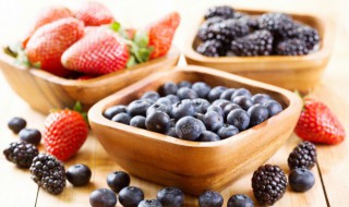 蓝莓叶子发黄干枯原因及解决方法 蓝莓叶子发红干枯