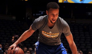 左手运球如何练到和右手一样(怎么锻炼左手运球和右手一样)