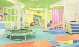 场所包括场地和什么 场所包含了场地和什么两部分