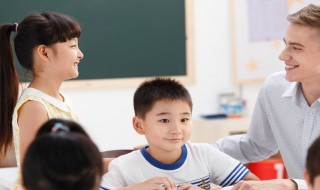 thousand用法及其搭配 thousands 的用法