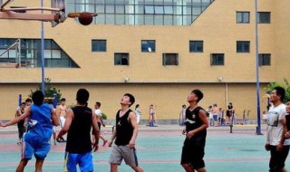 如何防止打篮球脚磨泡（如何防止打篮球脚磨泡用什么装备）