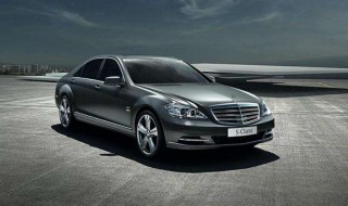 奔驰s350高位刹车灯怎么换（奔驰s350高位刹车灯怎么拆）