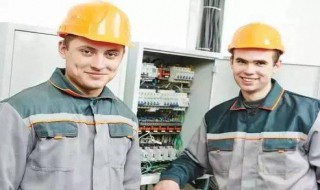 高级软件工程师证书怎么考(高级软件工程师证书怎么考试)