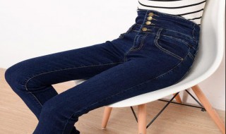 排扣裤怎么穿好看（排扣裤怎么穿好看学生）
