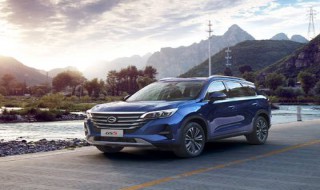 gs4大灯总成怎么卸（gs4车内灯怎么拆卸）