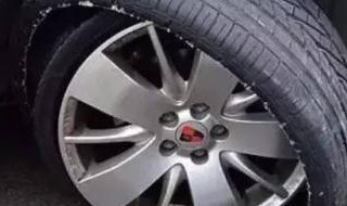 高速车爆胎怎么回事（高速车爆胎怎么回事儿）