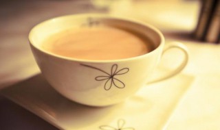 奶茶中奶与茶的比例（奶茶中奶与茶的比例是多少）