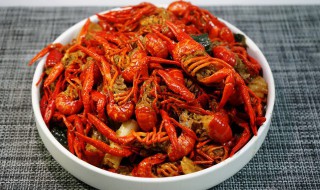 麻辣小龙虾尾的简单做法（麻辣小龙虾尾做法家常做法）