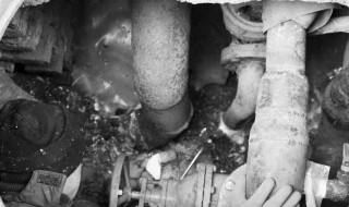 楼里自来水冻了怎么修?（楼里自来水冻了怎么修）