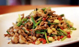 爆炒田鸡怎么做好吃（爆炒田鸡怎么做好吃视频）
