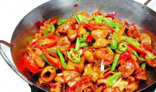 干锅肥肠怎么做好吃(干锅肥肠怎么做好吃又下饭)