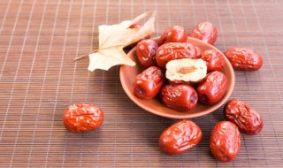 双枣鲫鱼汤怎么做 双枣鲫鱼汤怎么做好吃