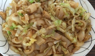 炒面皮怎么做好吃（炒面皮怎样做好吃）