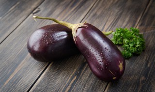 灯笼椒炒茄子怎么做 灯笼椒炒番茄