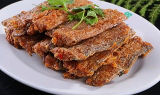 用面粉炸鱼前都需要放什么料腌鱼 用面粉炸鱼前都需要放什么料腌鱼好