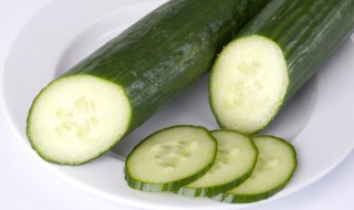 凉拌黄瓜红椒怎么做 辣椒粉凉拌黄瓜的做法
