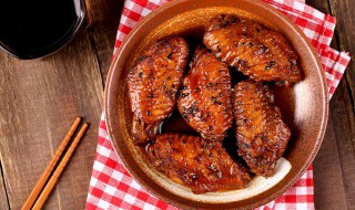 洋葱烩鸡翅怎么做 洋葱煮鸡翅