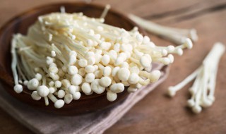 鸡肉丝金针菇怎么做 鸡肉丝金针菇怎么做最好吃